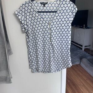 Express Women's Navy and White Geometric Blouse